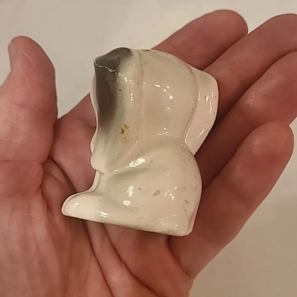 Mini dog salt pepper shaker
